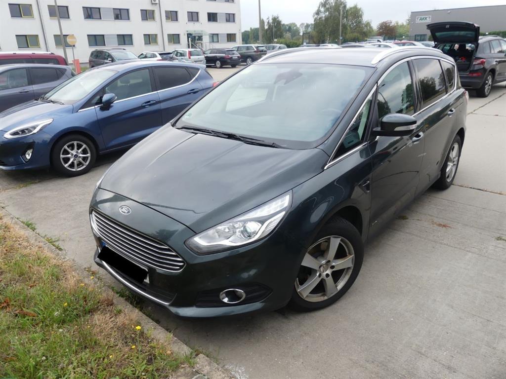  Ford S-max 2,0 TDCI TITANIUM - 4x4 7-míst 17ALU NAVI